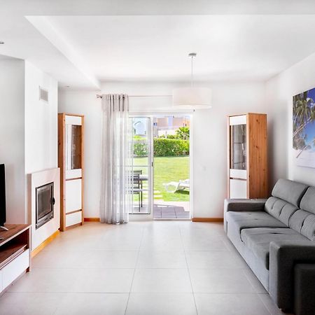 אלבופיירה Apartamento No Condominio Baia Village Com Piscina מראה חיצוני תמונה