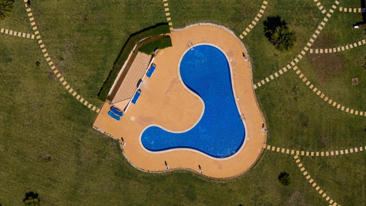אלבופיירה Apartamento No Condominio Baia Village Com Piscina מראה חיצוני תמונה