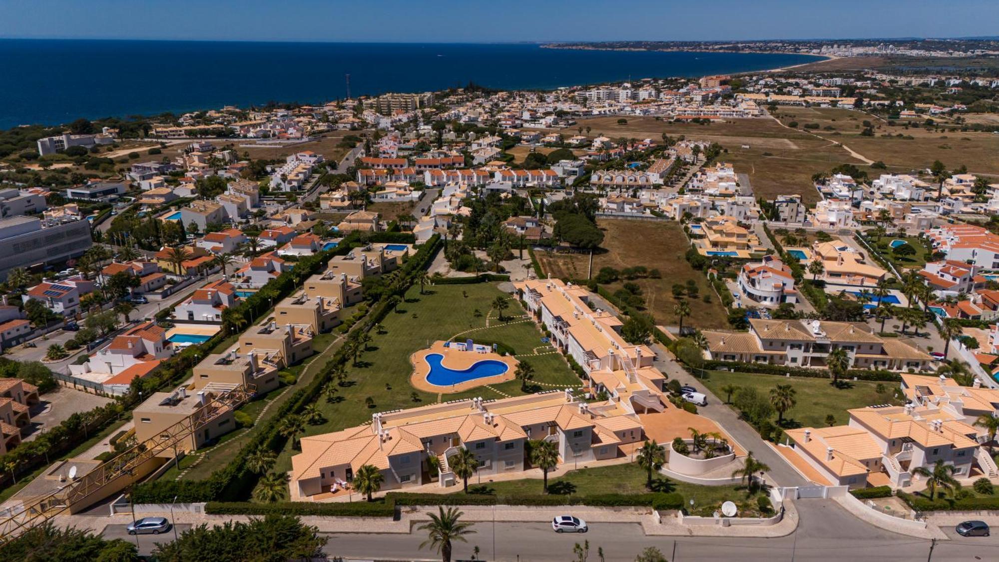 אלבופיירה Apartamento No Condominio Baia Village Com Piscina מראה חיצוני תמונה