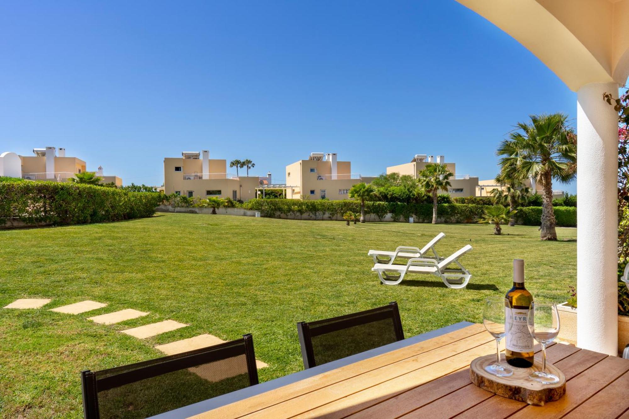 אלבופיירה Apartamento No Condominio Baia Village Com Piscina מראה חיצוני תמונה