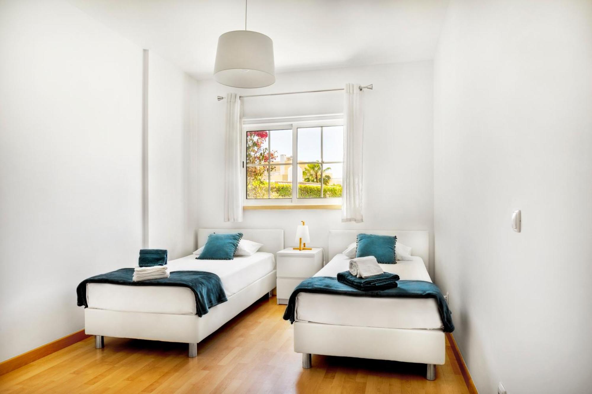 אלבופיירה Apartamento No Condominio Baia Village Com Piscina מראה חיצוני תמונה